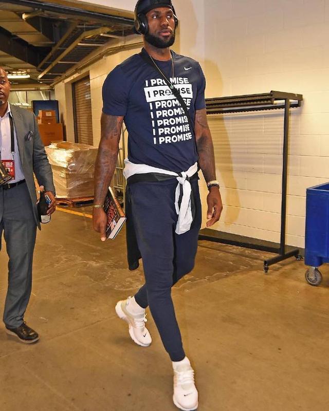 三连平，皇马自今年2月以来首次连续三场西甲不胜（皇马西甲三连平，创今年2月后首次三轮不胜）