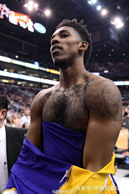 意天空：德罗西接近执教热那亚，双方初步签约至明年6月（意天空：德罗西接近执掌热那亚，双方拟签约至明年6月）