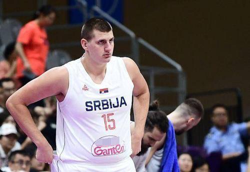 华夏幸福旧将许小龙：李铁指导业务能力很强，带队特别细致（前华夏幸福球员许小龙：李铁执教能力出众，带队细致入微）