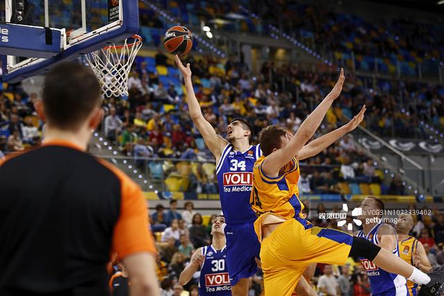 自称海牛翻译的用户：海牛不欠兰克尔-泽工资，还给他预支钱（自称海牛翻译者：海牛未欠兰克尔-泽薪资，并已预支款项）