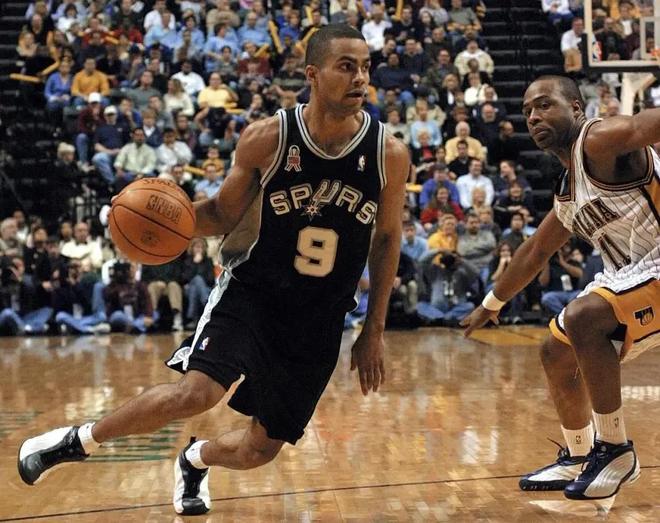 孔帕尼：球队下半场表现的更好，凯恩替补是为应对密集赛程（孔帕尼：下半场表现更佳，凯恩替补为应对密集赛程）