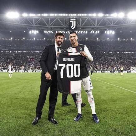 梅西世界波破门 帮助球队全取三分（梅西轰世界波建功 助球队带走三分）