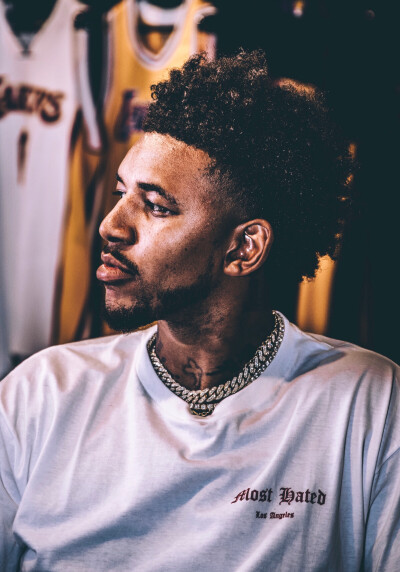 迪马济奥：夸德拉多将因伤缺席本周末比萨与国米的比赛（迪马济奥：夸德拉多伤停，无缘本周末比萨对国米之战）