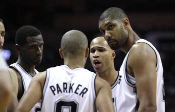 申花vs神户：米内罗、特谢拉首发，吴曦、马纳法出战（申花对阵神户：米内罗、特谢拉先发，吴曦与马纳法登场）