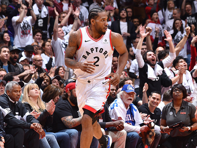 范戴克：外界的噪声不会改变什么，一切最终要靠在赛场上回应（范戴克：任凭外界喧嚣，答案终在球场上给出）